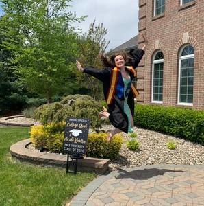 Meet your Posher, Nicole